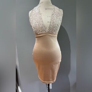NWT Windsor Champagne Sequin Bodycon Dress Plunge Neckline Sleeveless Size M